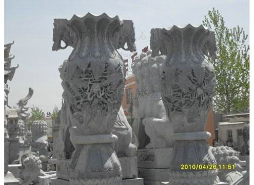 点击查看详细信息<br>标题：石雕花瓶 阅读次数：1980