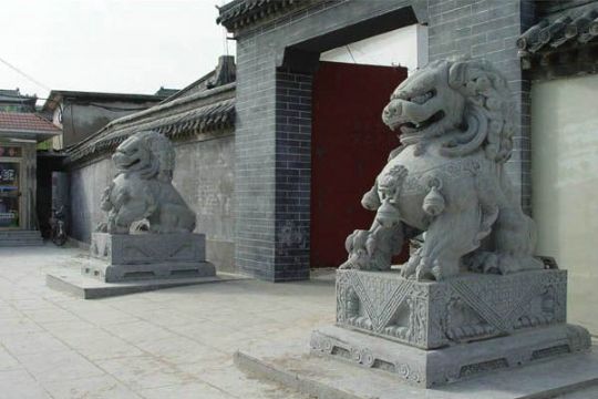 点击查看详细信息<br>标题：青石石狮子 阅读次数：1927
