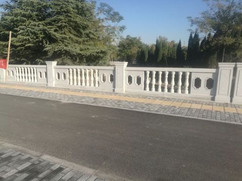 点击查看详细信息<br>标题：石雕栏杆 阅读次数：1715